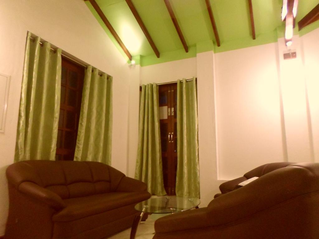 Nilas Guesthouse Hikkaduwa Camera foto