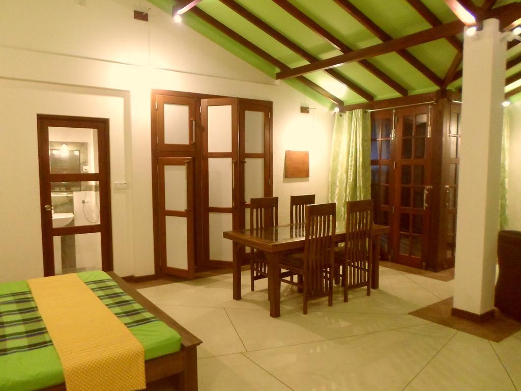 Nilas Guesthouse Hikkaduwa Camera foto