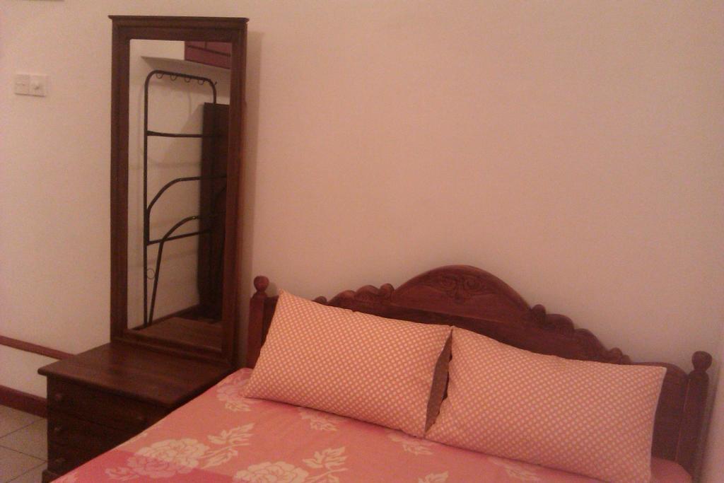 Nilas Guesthouse Hikkaduwa Camera foto
