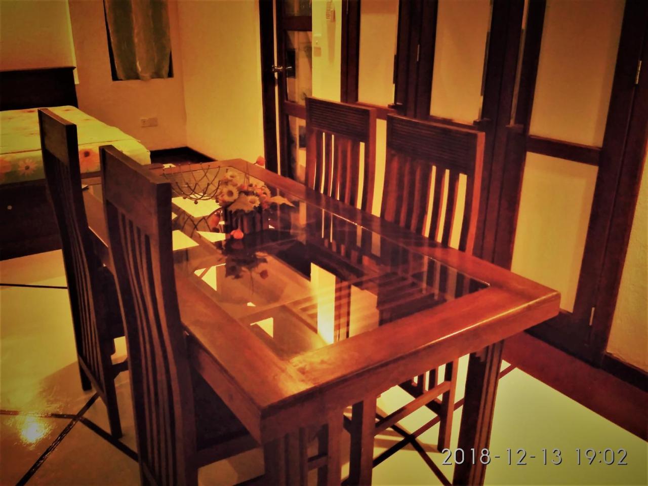 Nilas Guesthouse Hikkaduwa Esterno foto
